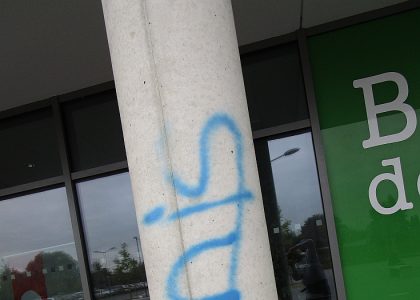 Graffitientfernung Oldenburg Bremen BBS 3 Hoppe Wehnelt 001