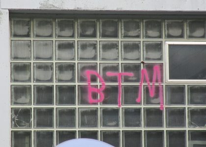 Graffitientfernung Oldenburg Bremen Schule Bürgerbusch 030