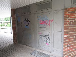Graffitientfernung Oldenburg Bremen Schule am Bürgerbusch 003